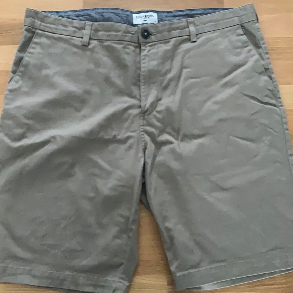 Men’s Billabong walking shorts